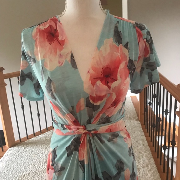 Peach Love California Dresses & Skirts - Gorgeous light blue dress with pink flowers